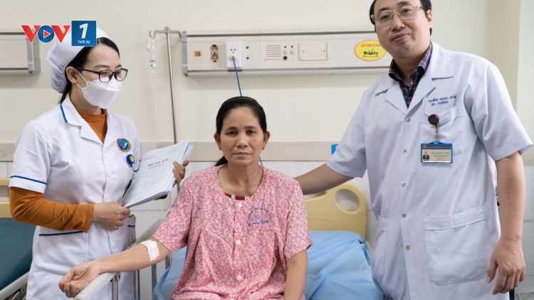 Phẫu thuật u xơ tử cung phức tạp bằng dao siêu âm công nghệ cao