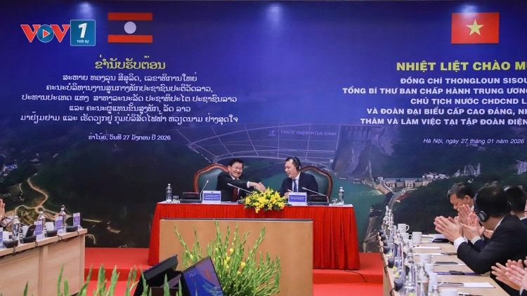 Tổng Bí thư, Chủ tịch nước CHDCND Lào thăm và làm việc với EVN