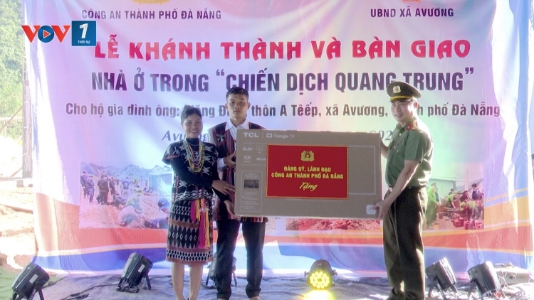 Ấm áp nghĩa tình từ những căn nhà "Chiến dịch Quang Trung" ở Đà Nẵng (15/01/2026)
