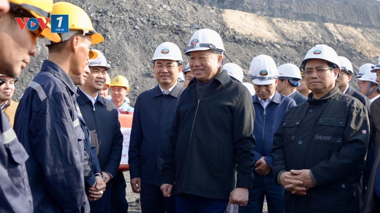 Tổng Bí thư Tô Lâm thăm chúc tết công nhân Ngành than tại Quảng Ninh