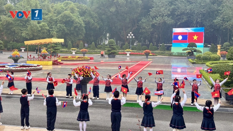 Tổng Bí thư, Chủ tịch nước Lào và Phu nhân thăm cấp Nhà nước tới Việt Nam