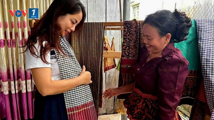Nghề dệt khởi sắc, đồng bào Khmer An Cư vững tin theo Đảng