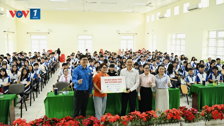 Đưa học liệu AI đến học sinh hải đảo, thu hẹp khoảng cách số trong giáo dục