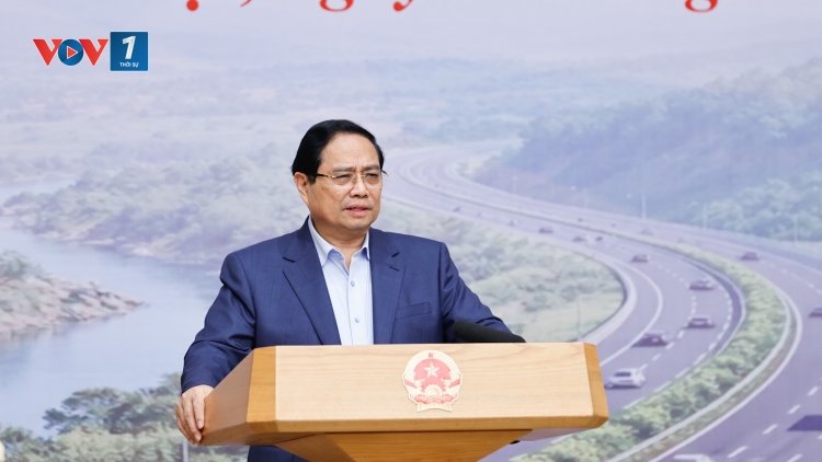 Thủ tướng Phạm Minh Chính: "Dứt khoát không chia nhỏ gói thầu"