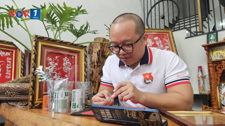 Số hóa tranh thủ công làm từ vỏ lon
