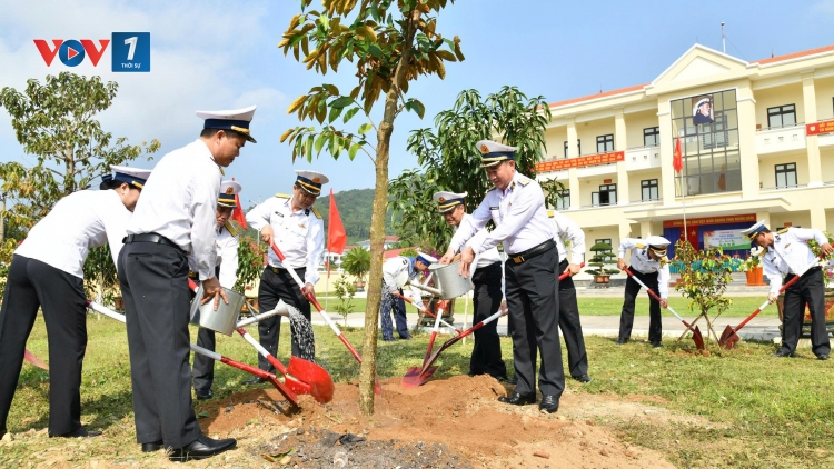 Hưởng ứng “Tết trồng cây”: Vùng 3 Hải quân trồng mới hơn 2.500 cây các loại