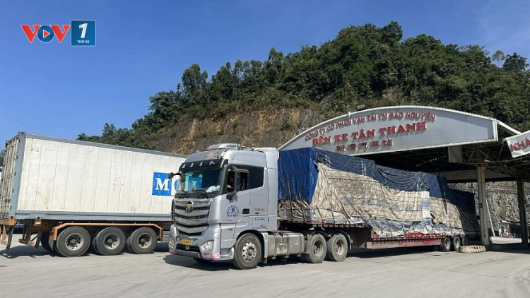 Cục Hải quan hoả tốc yêu cầu toàn ngành trực 24/7, đẩy nhanh thông quan thực phẩm nhập khẩu