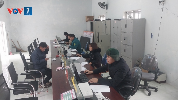 Sơn Vĩ từng bước gỡ khó để người dân tiếp cận chuyển đổi số