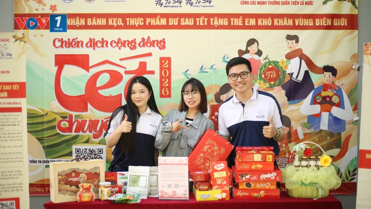 Chiến dịch cộng đồng “Tết chuyền tay” mang niềm vui đến trẻ em khó khăn vùng biên giới