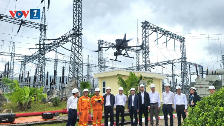 Kiểm tra công tác quản lý, vận hành hệ thống truyền tải điện Quốc gia dịp Tết Nguyên đán Bính Ngọ