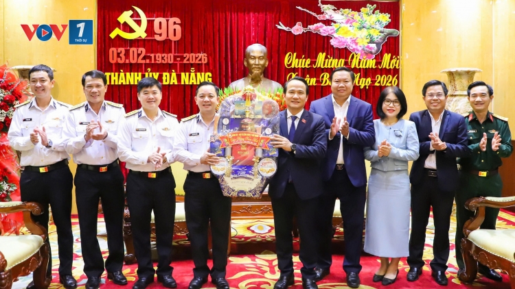 Xuân gắn kết quân – dân: Vùng 3 Hải quân chúc Tết lãnh đạo Đà Nẵng, TP Hồ Chí Minh