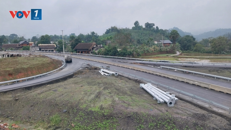 Cao tốc Tuyên Quang- Hà Giang thi công xuyên Tết quyết tâm bảo đảm tiến độ
