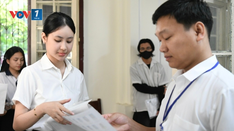 Thời sự 21h30 4/2/2026: Bộ GD&ĐT sẽ không công bố đề minh họa Kỳ thi tốt nghiệp THPT năm 2026