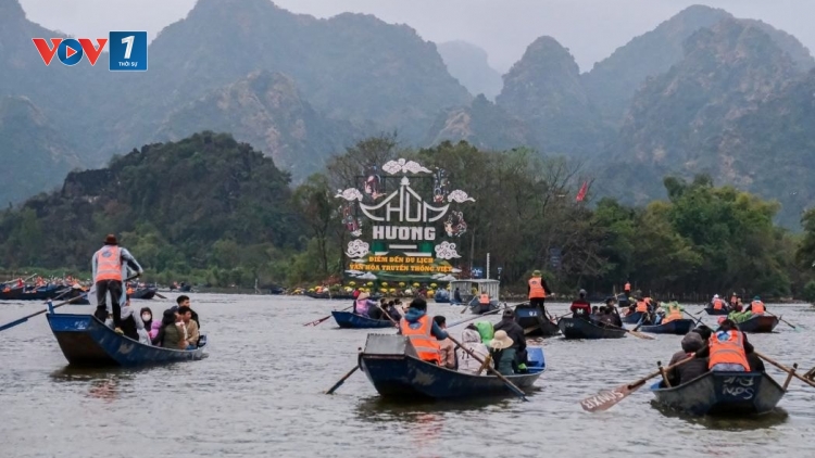 Thời sự 6h 18/2/2026: Lễ hội du lịch Chùa Hương năm 2026 chính thức diễn ra từ hôm nay