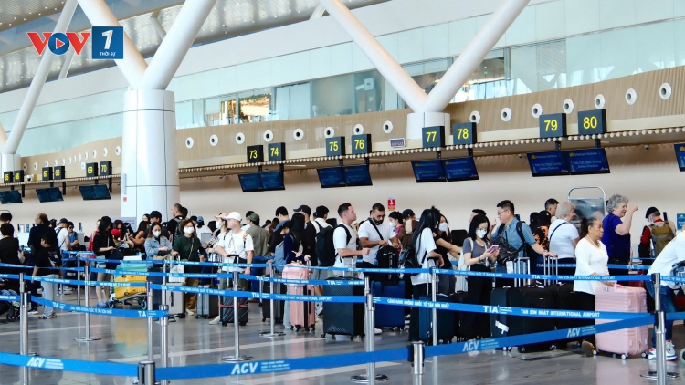 Khách liên tục trễ tàu Tết, ngành đường sắt khuyến cáo