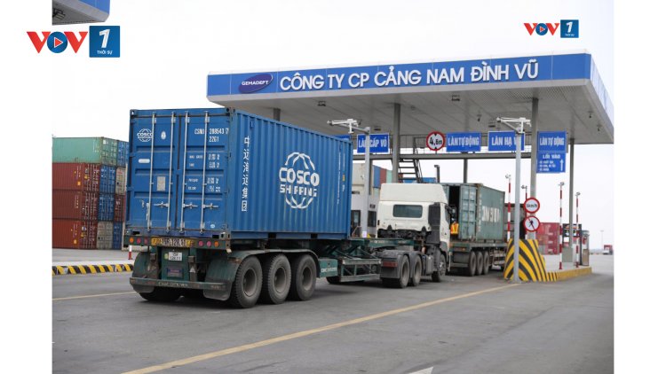 Nhịp xuân trên cầu cảng Hải Phòng