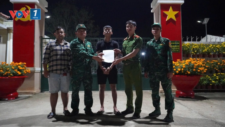 Bắt kẻ giết người bị truy nã khi trốn sang Campuchia