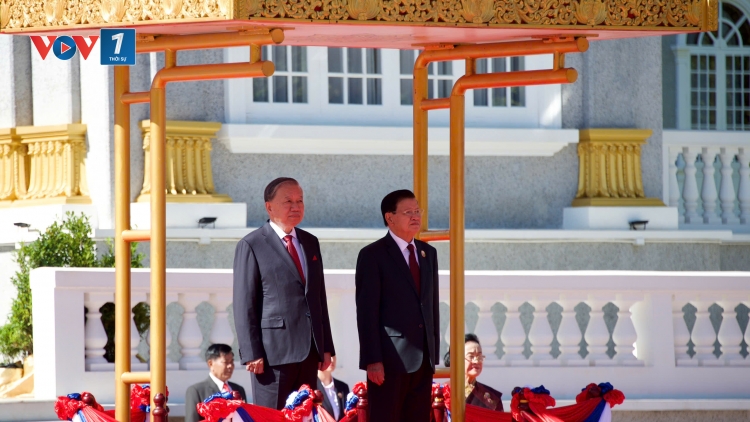 Lãnh đạo Việt Nam gửi điện mừng lãnh đạo cấp cao mới của Lào