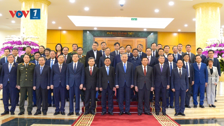 Tổng Bí thư trao Quyết định Chủ tịch Hội đồng Lý luận Trung ương nhiệm kỳ 2026-2031