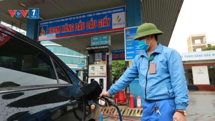 Giữ nguyên giá xăng dầu, tiếp tục duy trì mức chi mạnh Quỹ Bình ổn lần thứ 5 liên tiếp