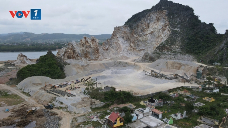 Doanh nghiệp nổ mìn khai thác đá làm hỏng nhà dân ở Quảng Trị