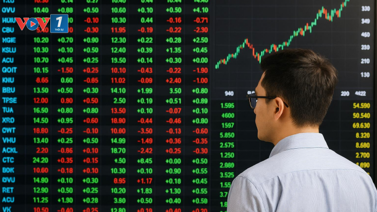 Thị trường chứng khoán có phiên đảo chiều