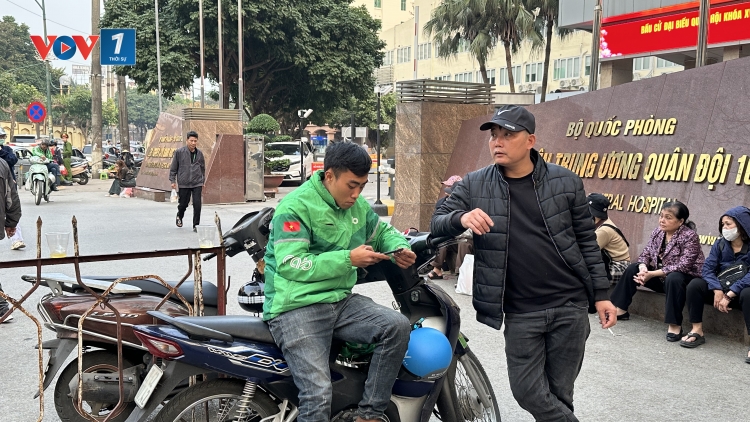 Giá xăng giảm, tài xế công nghệ vẫn nhiều trăn trở