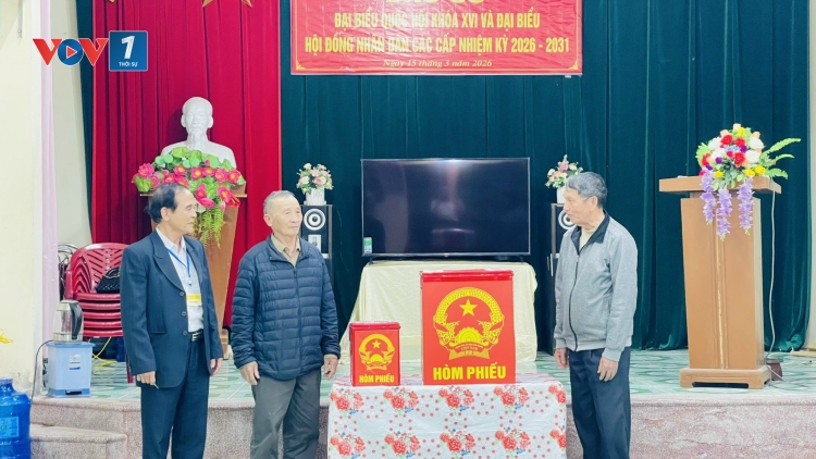 Xã Tiền Hải (tỉnh Hưng Yên): Cử tri chứng kiến mở hòm phiếu và kiểm phiếu 