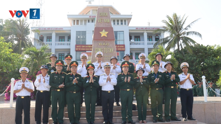 Dấu ấn hải trình Đoàn công tác số 4 nơi đầu sóng Trường Sa, Nhà giàn DK1