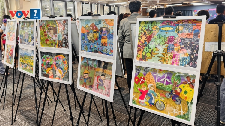 Trao giải cuộc thi vẽ tranh “Đan Mạch trong mắt em”