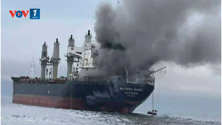 Iran đóng cửa hoàn toàn eo biển Hormuz và nổ súng vào tàu thuyền qua đây