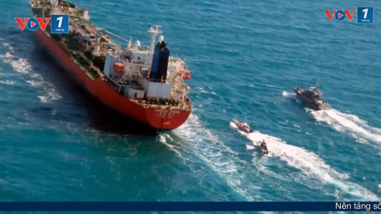 Iran tuyên bố tấn công 3 tàu tại eo Hormuz