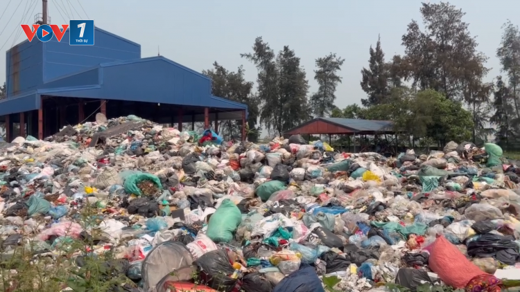 Xã Giao Minh, tỉnh Ninh Bình - Lò đốt rác quá tải, dân kiến nghị di dời