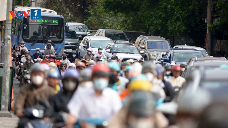 Bí thư TP.HCM: Miễn phí xe buýt, khám sức khỏe toàn dân năm 2026