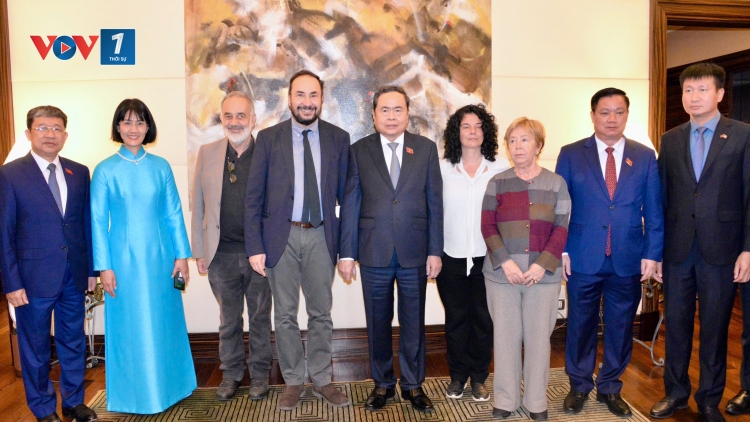 Chủ tịch Quốc hội Trần Thanh Mẫn gặp Tổng Bí thư Đảng Tái lập Cộng sản Italia Maurizio Acerbo