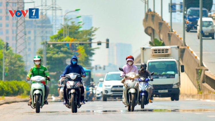 Thời tiết ngày 11/4: Nắng nóng gay gắt diện rộng, Trung Bộ có nơi trên 40 độ C
