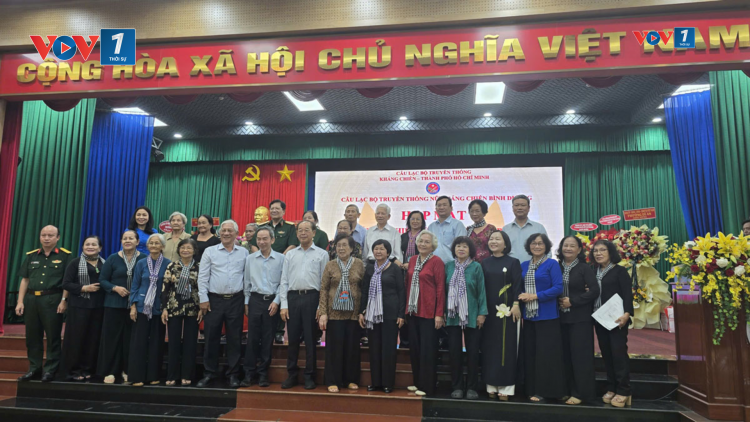 Những "Bông hồng thép" trên vùng đất lửa Thủ Dầu Một