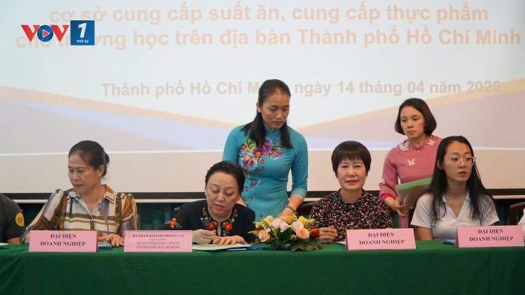 Thực phẩm học đường “nóng”,: TP.HCM ký kết tăng ràng buộc trách nhiệm