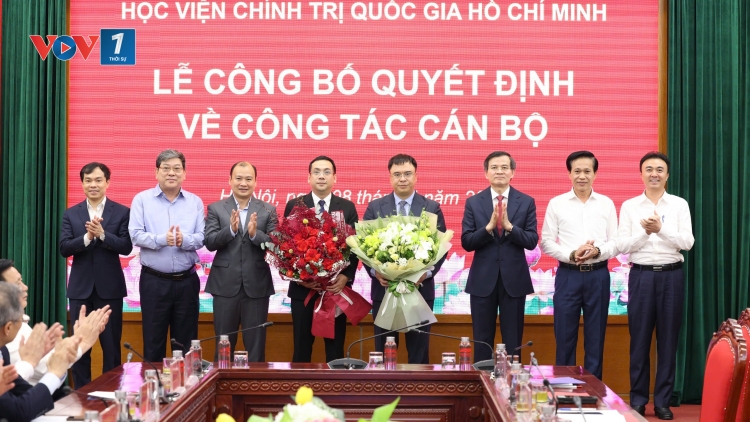 Công bố quyết định bổ nhiệm Trợ lý và Thư ký của Giám đốc Học viện Chính trị quốc gia Hồ Chí Minh