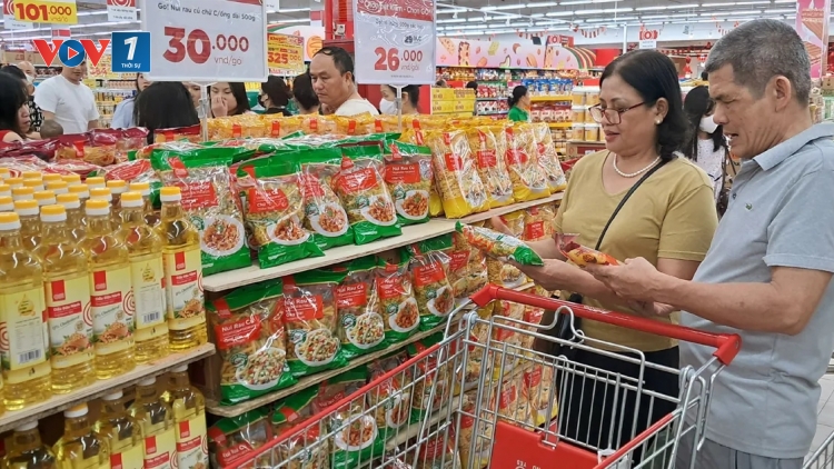 Bán lẻ tăng tốc nguồn hàng và khuyến mãi lớn xuyên suốt dịp lễ 30/4 - 1/5