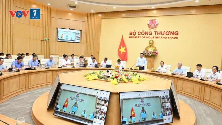  Khẩn trương triển khai đồng bộ Chương trình quốc gia về sử dụng năng lượng tiết kiệm và hiệu quả!