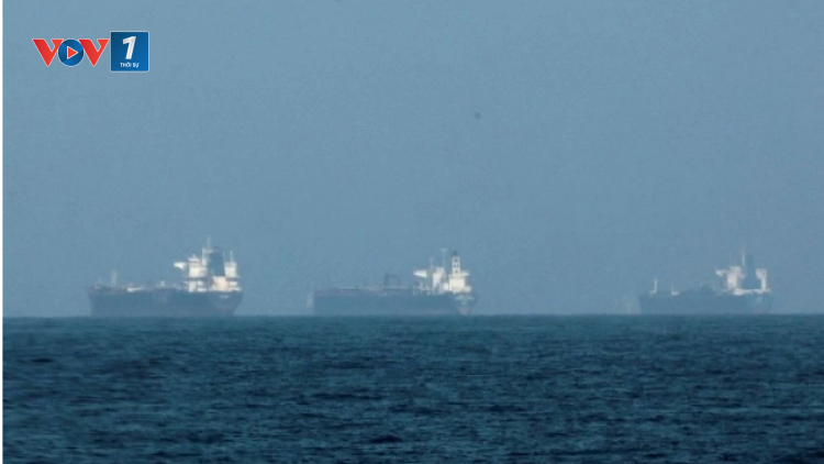 Mỹ và Iran dừng giao tranh, tàu chở khí LNG đầu tiên của Qatar đi qua eo Hormuz