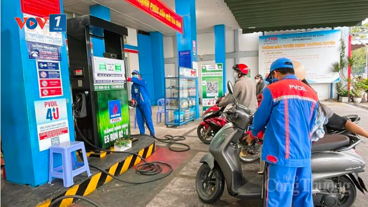 Xăng E10 vào thị trường: Người dân đón nhận, sức mua ổn định