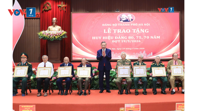 Thời sự 12h 19/5/2026: Lễ trao tặng Huy hiệu Đảng cho đảng viên lão thành ở Hà Nội
