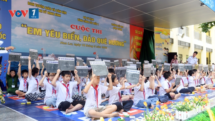 Học sinh Ninh Bình hào hứng với cuộc thi ý nghĩa về biển đảo
