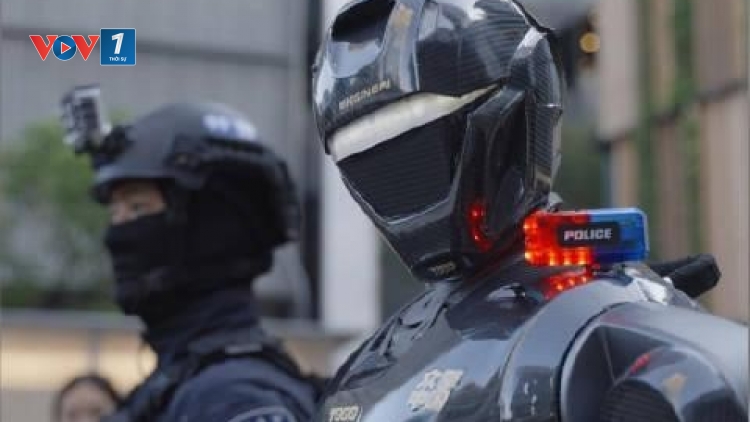 Robot tuần tra cùng đội SWAT ở Thâm Quyến gây sốt MXH Trung Quốc