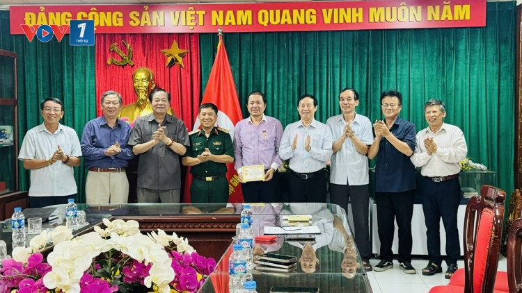 Vinh danh tổ chức, cá nhân có nhiều đóng góp trong công tác tri ân liệt sĩ