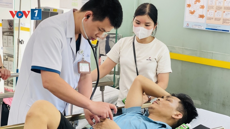 Nắng nóng gay gắt, bệnh nhân nhập Trung tâm cấp cứu A9 Bệnh viện Bạch Mai tăng khoảng 30%