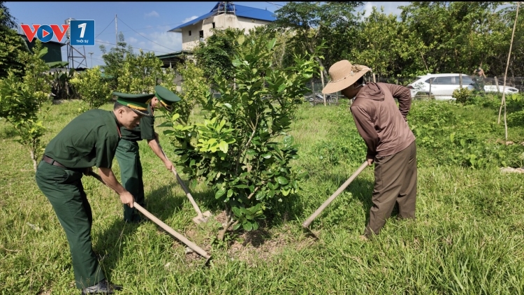Xây thế trận lòng dân nơi biên giới Điện Biên 