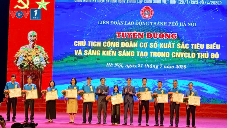 LĐLĐ TP Hà Nội biểu dương các Chủ tịch Công đoàn xuất sắc và trao giải "Sáng kiến, sáng tạo Thủ đô" 